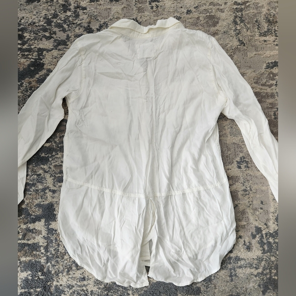 Abercrombie & Fitch | NWT White Button Down - Picture 5 of 6